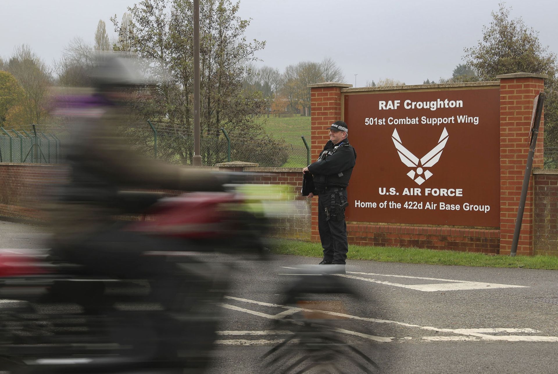 A motorbike convoy follows Harry Dunn's last ride as a tribute to the teenager who died when his motorbike was involved in a head-on collision in August 2019, near to RAF Croughton airforce base, in Brackley, England A motorbike convoy follows Harry Dunn's last ride as a tribute to the teenager who died when his motorbike was involved in a head-on collision in August 2019, near to RAF Croughton airforce base, in Brackley, England - Sputnik International, 1920, 07.09.2021