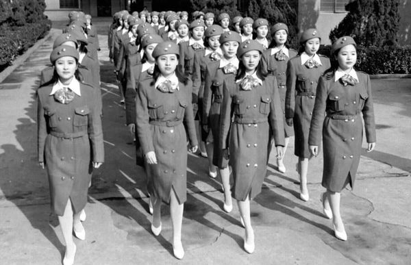 Forty Chinese girls will be stewardess prepare for their first class in China's first school for training hostess on Sunday, Jan.5, 1997 in Hangzhou, Zhejiang province Forty Chinese girls will be stewardess prepare for their first class in China's first school for training hostess on Sunday, Jan.5, 1997 in Hangzhou, Zhejiang province - Sputnik International