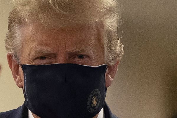 Surgeon General Tells Trump He Looks ‘Bada**’ in a Mask Surgeon General Tells Trump He Looks ‘Bada**’ in a Mask - Sputnik International