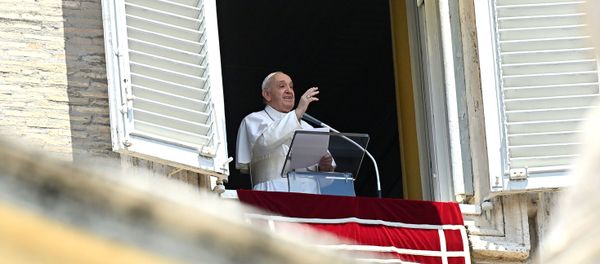 Pope Francis addresses pilgrims gathered in St. Peter's Square at the Vatican as he arrives to deliver his Sunday Angelus prayer on July 12, 2020. - Pope Francis said he was very distressed over Turkey's decision to convert the Byzantine-era monument Hagia Sophia back into a mosque. My thoughts go to Istanbul. I'm thinking about Hagia Sophia. I am very distressed, the pope said. Pope Francis addresses pilgrims gathered in St. Peter's Square at the Vatican as he arrives to deliver his Sunday Angelus prayer on July 12, 2020. - Pope Francis said he was very distressed over Turkey's decision to convert the Byzantine-era monument Hagia Sophia back into a mosque. My thoughts go to Istanbul. I'm thinking about Hagia Sophia. I am very distressed, the pope said. - Sputnik International