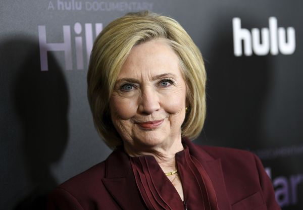 Mysterious Hillary Emailgate Whistleblower & FBI's Apparent Decades-Long Cover-Up Ploy - Sputnik International