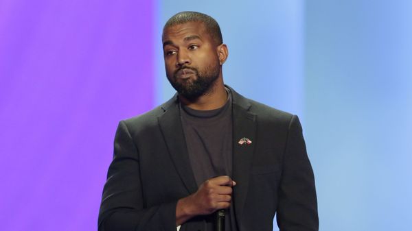 Kanye West answers questions from Sr. pastor Joel Osteen during the 11 am service at Lakewood Church Sunday, Nov. 17, 2019, in Houston. - Sputnik International