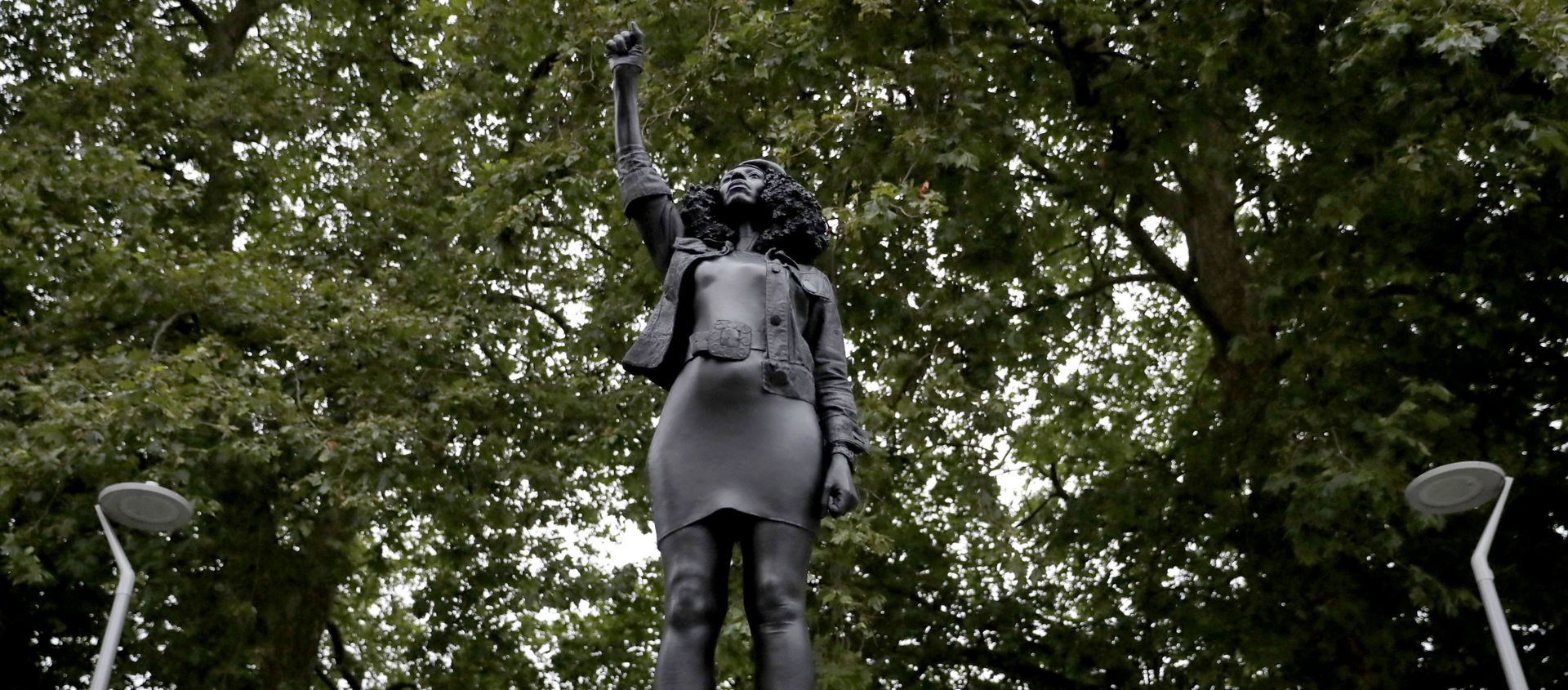 A new black resin and steel statue entitled A Surge of Power (Jen Reid) 2020 by artist Marc Quinn stands after the statue was put up this morning on the empty plinth of the toppled statue of 17th century slave trader Edward Colston, which was pulled down during a Black Lives Matter protest in Bristol, England, Wednesday, 15 July 2020 - Sputnik International, 1920, 15.07.2020