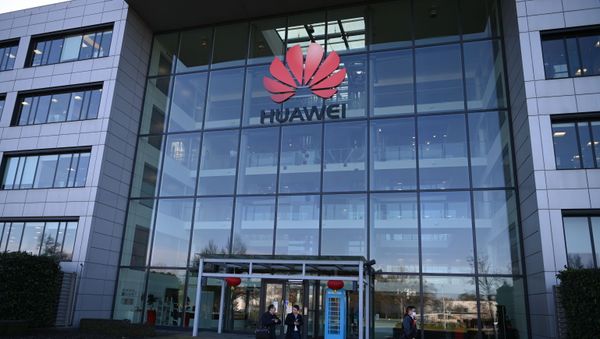 A photograph shows the logo of Chinese company Huawei at their main UK offices in Reading, west of London, on January 28, 2020. A photograph shows the logo of Chinese company Huawei at their main UK offices in Reading, west of London, on January 28, 2020. - Sputnik International