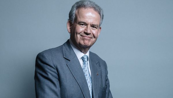 Official portrait of Dr Julian Lewis - Sputnik International