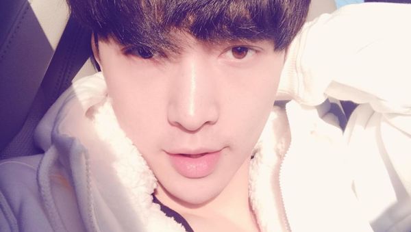 Zhang Yixing is M.A.C Cosmetics' New Global Ambassador Now - Sputnik International
