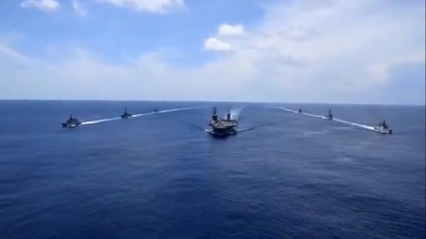The United States has been mobilising its naval assets in the South China Sea in solidarity with its allies and partners against China flexing its muscles. The US has deployed several aircraft carriers and guided missile destroyers to the Indo-Pacific region. - Sputnik International