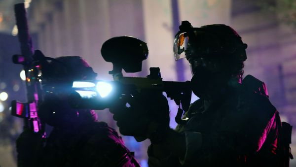 Federal law enforcement officers in Portland - Sputnik International