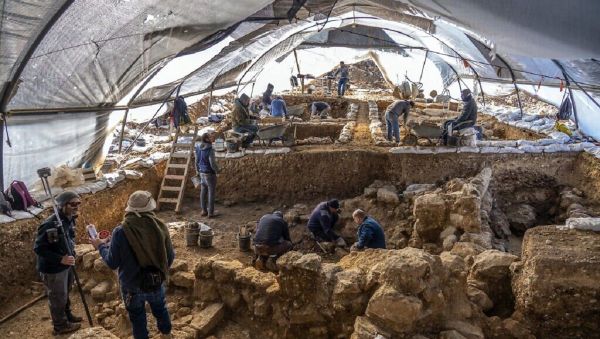 An Israel Antiquities Authority excavation on the slopes of the Jerusalem neighborhood of Arnona uncovered an administrative complex from 2,700 years ago An Israel Antiquities Authority excavation on the slopes of the Jerusalem neighborhood of Arnona uncovered an administrative complex from 2,700 years ago - Sputnik International