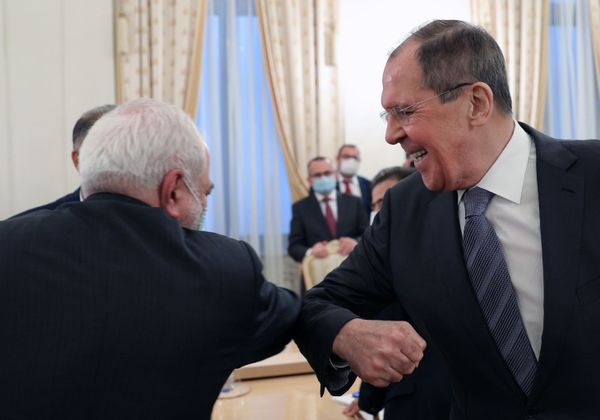 Russian Foreign Minister Sergei Lavrov (right) and his Iranian counterpart Muhammad Javad Zarif (left) during a meeting in Moscow Russian Foreign Minister Sergei Lavrov (right) and his Iranian counterpart Muhammad Javad Zarif (left) during a meeting in Moscow - Sputnik International