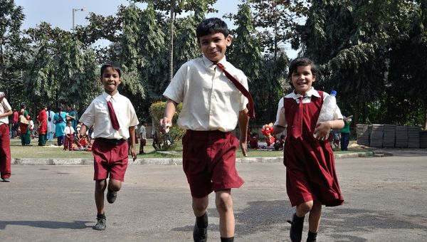 Playful schoolchildren at the Science City, Kolkata Playful schoolchildren at the Science City, Kolkata - Sputnik International