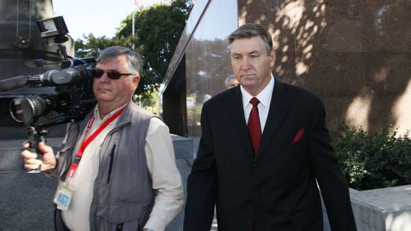 Jamie Spears, right, father of singer Britney Spears, leaves the Stanley Mosk Courthouse Wednesday, Oct. 24, 2012, in Los Angeles - Sputnik International