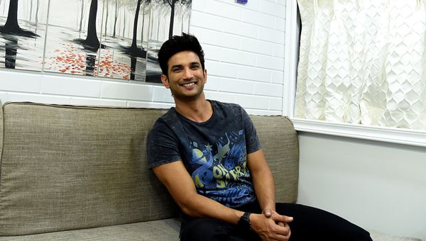 Indian Bollywood actors Sushant Singh Rajput poses inside the make-up vanity van before a promotional event for the upcoming romantic drama Hindi film 'Kedarnath' in Mumbai on November 29, 2018 - Sputnik International