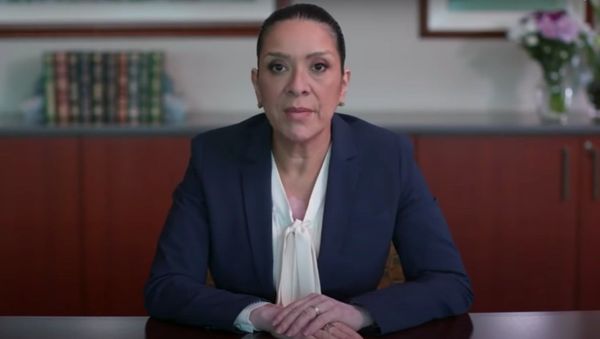Esther Salas, a US federal judge whose son was killed and husband severely wounded in a shooting by an alleged disgruntled lawyer, calls on US lawmakers to strengthen protections for federal judges. - Sputnik International