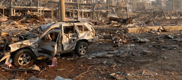 A damaged vehicle is seen at the site of an explosion in Beirut, Lebanon August 4, 2020 - Sputnik International