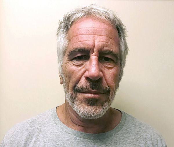 Smells Fishy: Prosecutor Working on Plea Deal for Epstein in 2008 Reportedly Dated His Attorney Smells Fishy: Prosecutor Working on Plea Deal for Epstein in 2008 Reportedly Dated His Attorney - Sputnik International