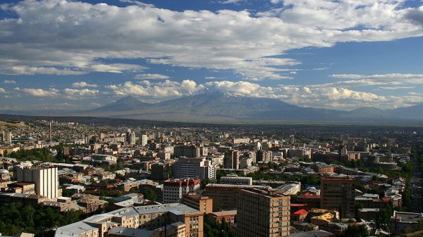 A view of Yerevan from the Mother Armenia monument - Sputnik International