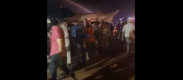Air India Express Flight From Dubai With 191 Passengers On Board Crash Lands at Calicut Airport - Sputnik International