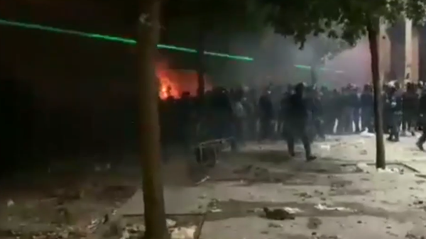 Screengrab from video by Sputnik Arabic correspondent on violence in Beirut, August 8, 2020. - Sputnik International