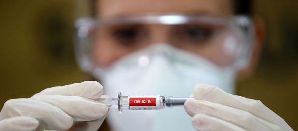 A nurse holds China's Sinovac vaccine, a potential vaccine for the coronavirus disease (COVID-19), at the Sao Lucas Hospital of the Pontifical Catholic University of Rio Grande do Sul (PUCRS), in Porto Alegre, Brazil August 8, 2020. A nurse holds China's Sinovac vaccine, a potential vaccine for the coronavirus disease (COVID-19), at the Sao Lucas Hospital of the Pontifical Catholic University of Rio Grande do Sul (PUCRS), in Porto Alegre, Brazil August 8, 2020. - Sputnik International
