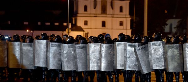 Riot police in Minsk Riot police in Minsk - Sputnik International