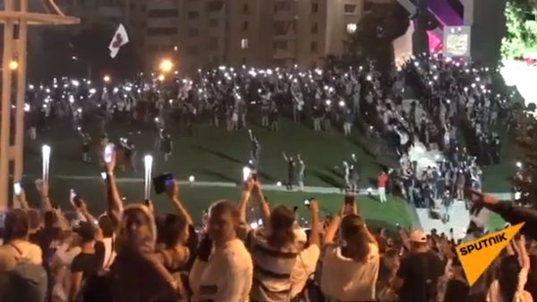 Protesters gather in Minsk after presidential election on 9 August 2020 - Sputnik International