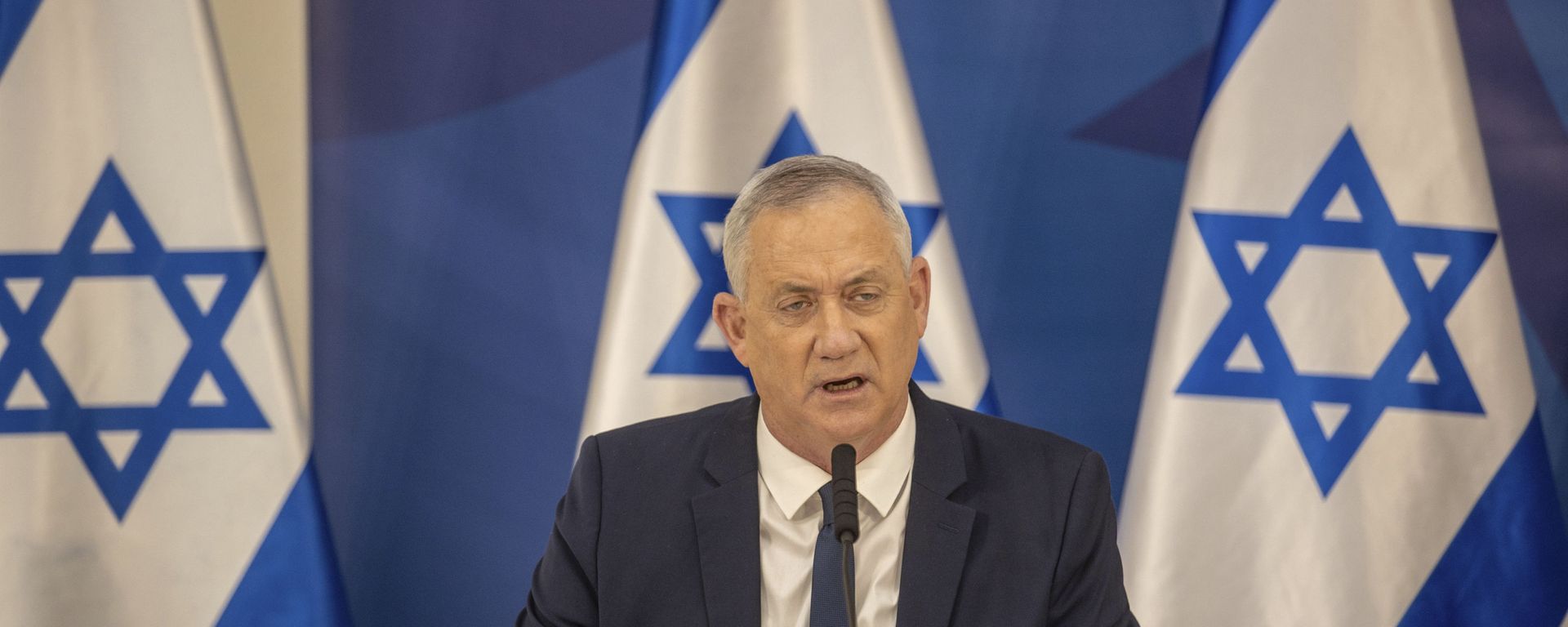 Israeli Defense Minister Benny Gantz issues a statement at the Israeli Defense Ministry in Tel Aviv, Israel, Monday, July 27, 2020. Israeli Defense Minister Benny Gantz issues a statement at the Israeli Defense Ministry in Tel Aviv, Israel, Monday, July 27, 2020. - Sputnik International, 1920, 06.08.2022