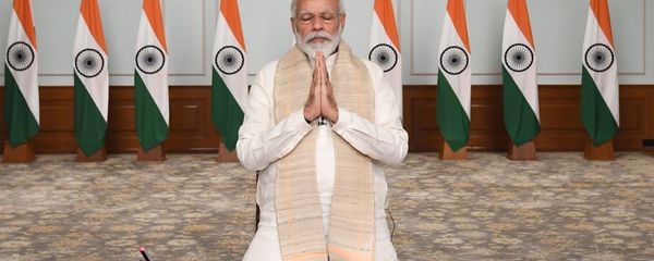 In this photo released by India Government Press Information Bureau, Indian Prime Minister Narendra Modi pays tributes to Indian soldiers killed during confrontation with Chinese soldiers in the Ladakh region as he holds a video conference with chief ministers, in New Delhi, India, June 17, 2020 In this photo released by India Government Press Information Bureau, Indian Prime Minister Narendra Modi pays tributes to Indian soldiers killed during confrontation with Chinese soldiers in the Ladakh region as he holds a video conference with chief ministers, in New Delhi, India, June 17, 2020 - Sputnik International