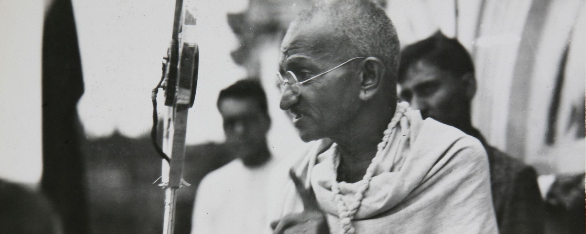 Mahatma Gandhi in a photo from a period album collected by AP reporter James A. Mills, ca. 1931. Mahatma Gandhi in a photo from a period album collected by AP reporter James A. Mills, ca. 1931. - Sputnik International, 1920, 02.10.2021