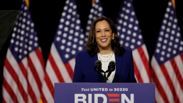Democratic vice presidential candidate Senator Kamala Harris speaks at a campaign event, on her first joint appearance with presidential candidate and former Vice President Joe Biden after being named by Biden as his running mate, at Alexis Dupont High School in Wilmington, Delaware, U.S., August 12, 2020.  - Sputnik International