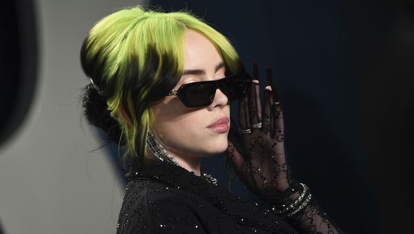Billie Eilish arrives at the Vanity Fair Oscar Party on Sunday, Feb. 9, 2020, in Beverly Hills, Calif.  - Sputnik International