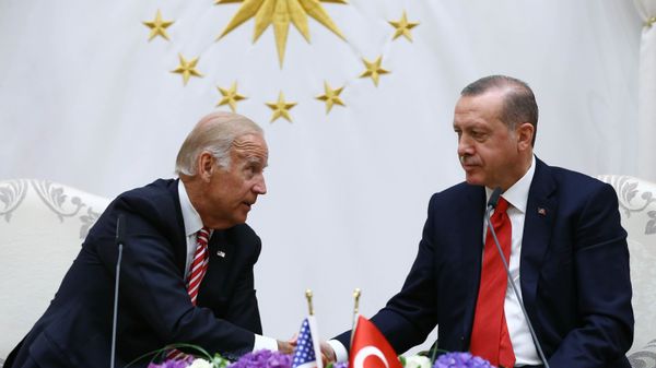 U. S. Vice President Joe Biden, left, and Turkish President Recep Tayyip Erdogan shake hands after a meeting in Ankara, Turkey, Wednesday, Aug. 24, 2016. U. S. Vice President Joe Biden, left, and Turkish President Recep Tayyip Erdogan shake hands after a meeting in Ankara, Turkey, Wednesday, Aug. 24, 2016. - Sputnik International