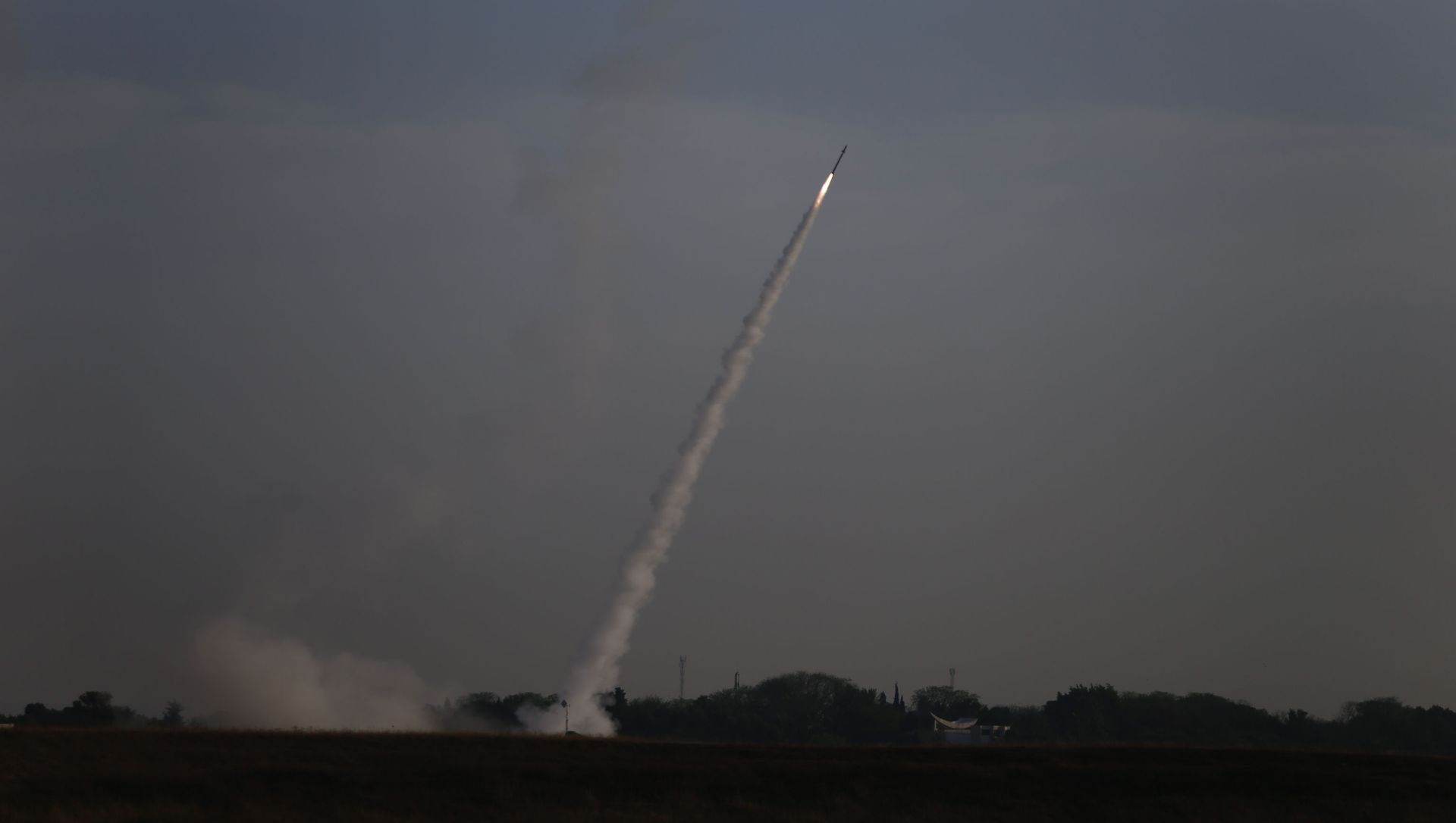 Israeli Iron Dome air defense system launches to intercept rocket fro Gaza Strip, near Israel and Gaza border, Sunday, May 5, 2019. Palestinian militants in the Gaza Strip on Sunday intensified a wave of rocket fire into southern Israel, striking towns and cities across the region while Israeli forces struck dozens of targets throughout Gaza, including militant sites that it said were concealed in homes or residential areas. Israeli Iron Dome air defense system launches to intercept rocket fro Gaza Strip, near Israel and Gaza border, Sunday, May 5, 2019. Palestinian militants in the Gaza Strip on Sunday intensified a wave of rocket fire into southern Israel, striking towns and cities across the region while Israeli forces struck dozens of targets throughout Gaza, including militant sites that it said were concealed in homes or residential areas. - Sputnik International, 1920, 23.04.2021