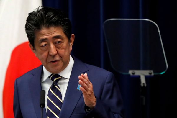 Japan's Abe Says Regrets Leaving Before Peace Treaty With Russia Could Be Signed - Sputnik International