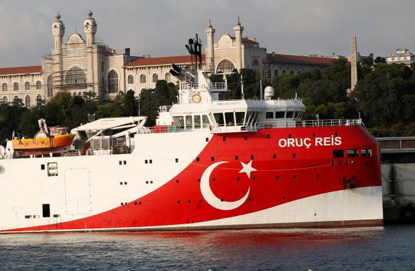 Erdogan Warns Greece, France May 'Pay Price' for Actions of 'Incompetent Rulers' in Mediterranean - Sputnik International