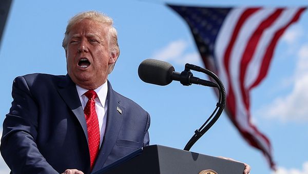 U.S. President Donald Trump arrives to deliver a campaign speech at Mankato Regional Airport in Mankato, Minnesota, U.S., August 17, 2020. - Sputnik International