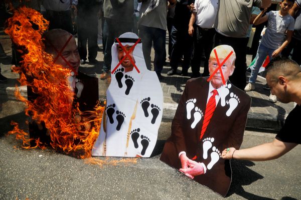 UAE ‘Disgraced Forever’ by Deal to Normalize Ties with Israel, Iran's Ayatollah Ali Khamenei Says UAE ‘Disgraced Forever’ by Deal to Normalize Ties with Israel, Iran's Ayatollah Ali Khamenei Says - Sputnik International