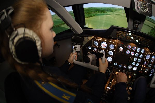 In Love With the Sky: Russian Female Pilots Prepare for Future Flights In Love With the Sky: Russian Female Pilots Prepare for Future Flights - Sputnik International
