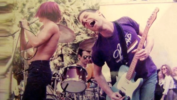 Anthony Kiedis, Flea, Jack Sherman and Cliff Martinez live at Little Brother's, Columbus, Ohio. October 15th, 1984 - Sputnik International
