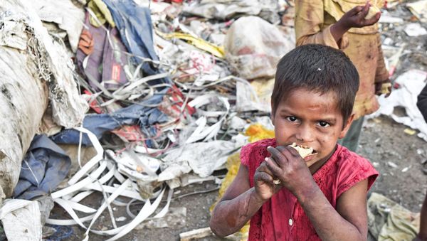 a boy eating a boy eating - Sputnik International