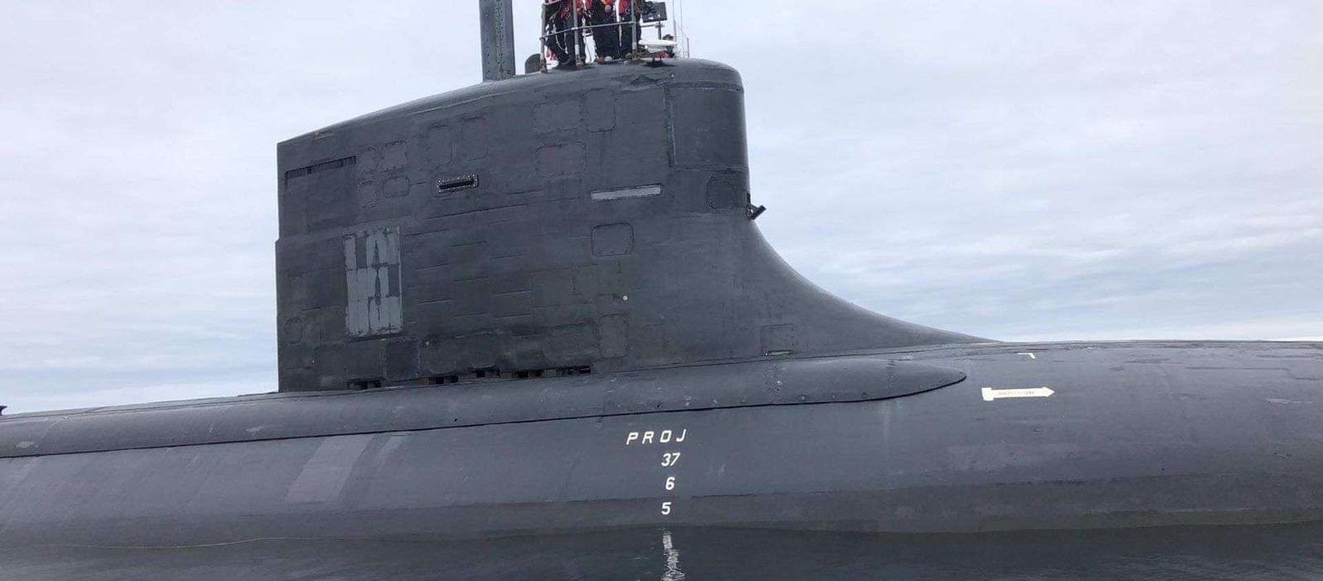 The Seawolf-class fast attack submarine USS Seawolf (SSN 21) conducts a brief stop for personnel in the Norwegian Sea off the coast of Tromso, Norway, 21 August 2020. The Seawolf-class fast attack submarine USS Seawolf (SSN 21) conducts a brief stop for personnel in the Norwegian Sea off the coast of Tromso, Norway, 21 August 2020. - Sputnik International, 1920, 23.04.2021