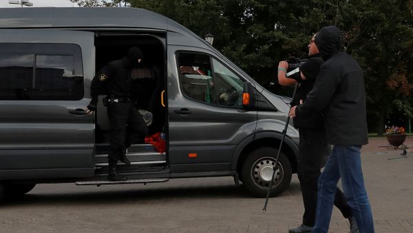 Group of Journalists Covering Protests Taken to Minsk Group of Journalists Covering Protests Taken to Minsk - Sputnik International