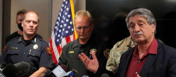 Kenosha Mayor John Antaramian speaks next to Police Chief Daniel Miskinis and County Sheriff David Beth during a news conference, regarding the protests and shootings that came after Jacob Blake was shot by police, in Kenosha, Wisconsin, U.S. August 26, 2020. - Sputnik International