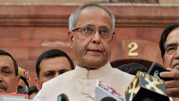 Pranab Mukherjee speaks to media in the run-up to the Indian presidential election in New Delhi, 26 June 2012 - Sputnik International