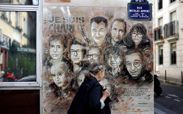 Citing ‘Freedom of Press’, Macron Waives Judgment on Charlie Hebdo Rerun of Mohammad Cartoons - Sputnik International