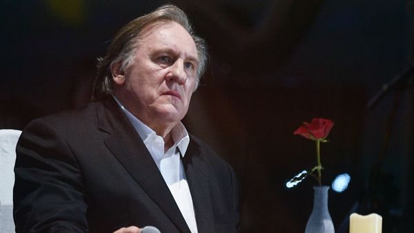 Actor Gerard Depardieu at a concert to mark Vladimir Vysotsky's 80th anniversary of birth at the Rossiya State Central Concert Hall in Luzhniki - Sputnik International