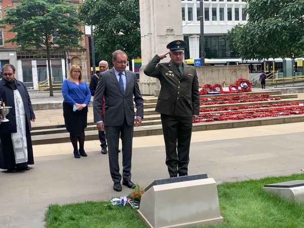 World War II Plaque to Red Army Soldiers Who Died in Leningrad Siege Unveiled in Manchester - Photos World War II Plaque to Red Army Soldiers Who Died in Leningrad Siege Unveiled in Manchester - Photos - Sputnik International