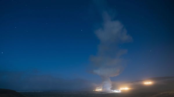 An Air Force Global Strike Command unarmed Minuteman III intercontinental ballistic missile launches during an operational test at 12:21 a.m. Tuesday, Aug. 4, 2020 at Vandenberg Air Force Base, Calif. - Sputnik International