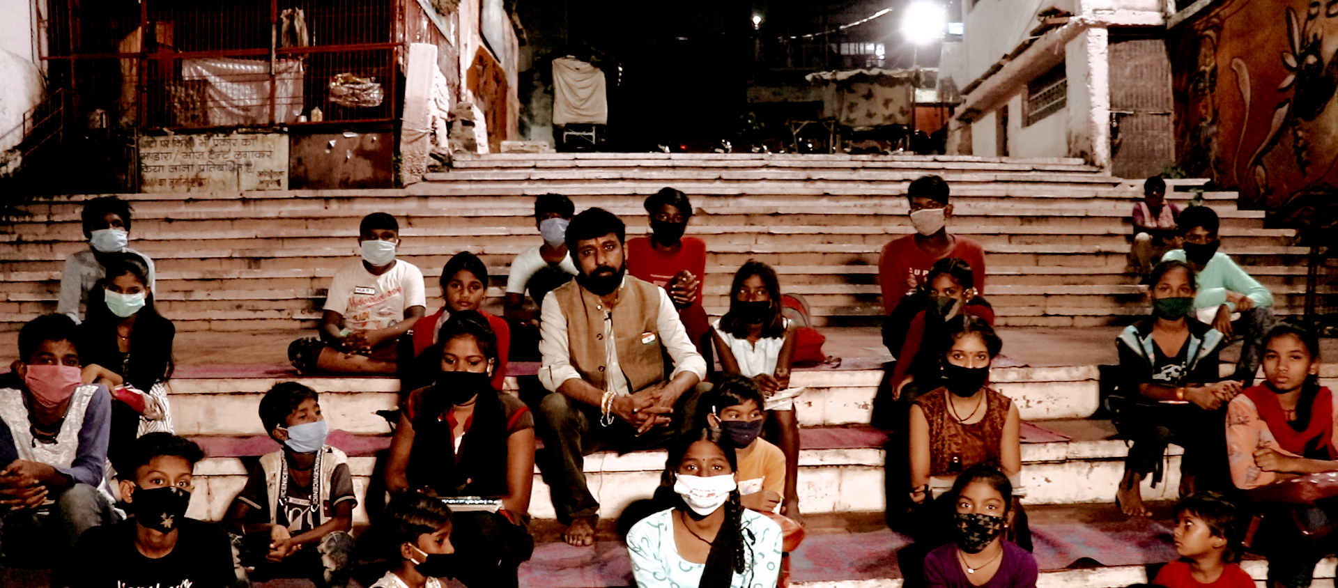 Parag Diwan and his students Parag Diwan and his students - Sputnik International, 1920, 05.09.2020