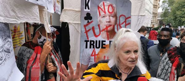 Fashion designer Vivienne Westwood at a rally outside the Old Bailey in London, UK. Fashion designer Vivienne Westwood at a rally outside the Old Bailey in London, UK. - Sputnik International